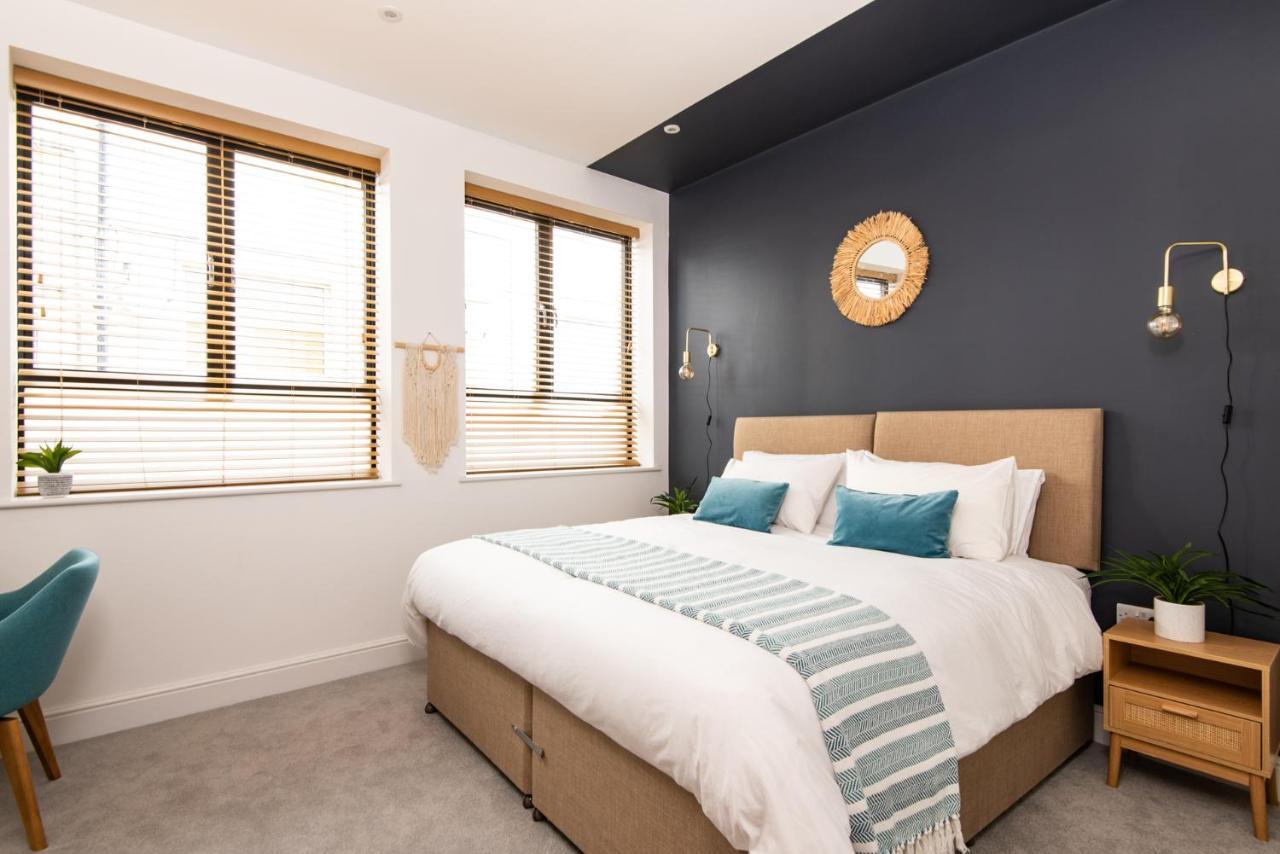 Stunning 2 Bed Apartment Sea Views And Parking Worthing Eksteriør bilde