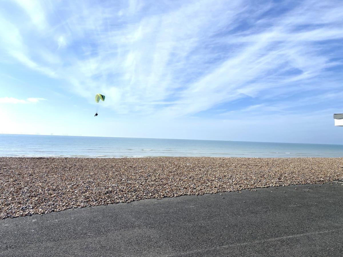 Stunning 2 Bed Apartment Sea Views And Parking Worthing Eksteriør bilde