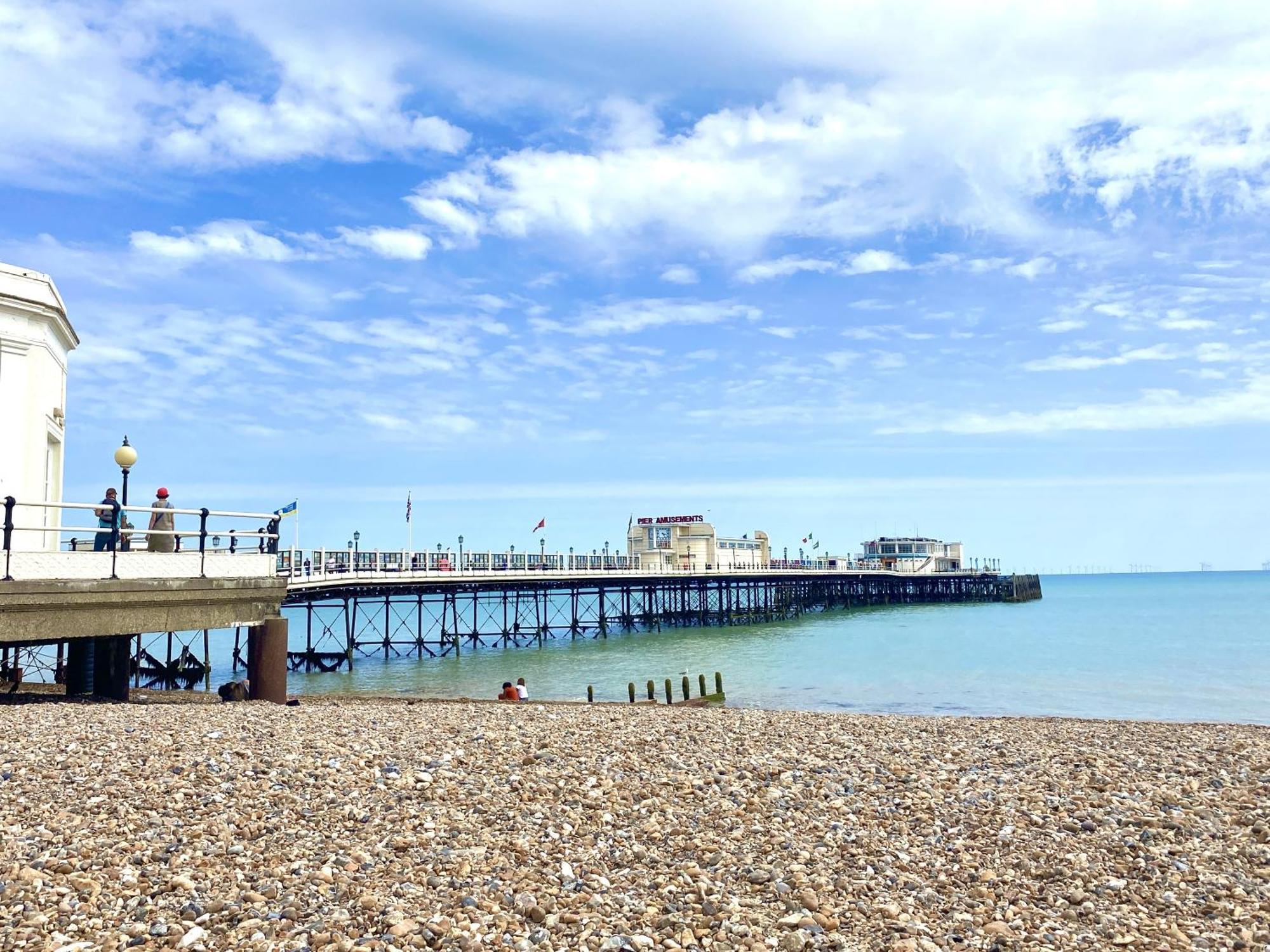Stunning 2 Bed Apartment Sea Views And Parking Worthing Eksteriør bilde